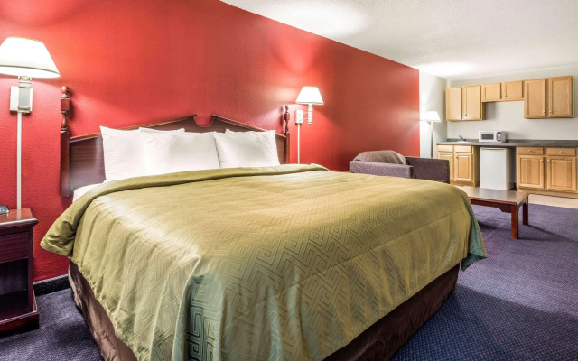 Quality Inn Redgranite