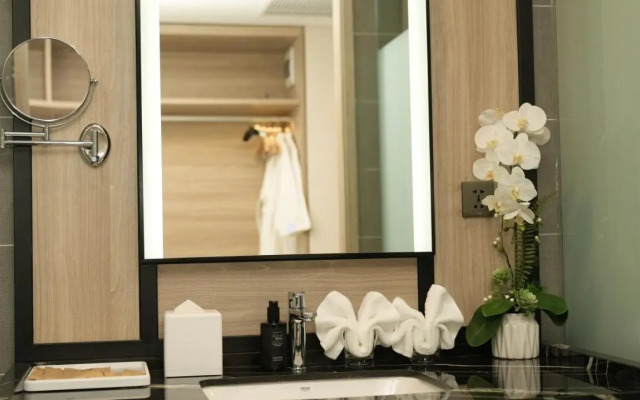 Wyndham Garden Legend Halong