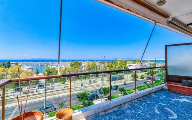 Classy 3 bedroom apartment in Alimos