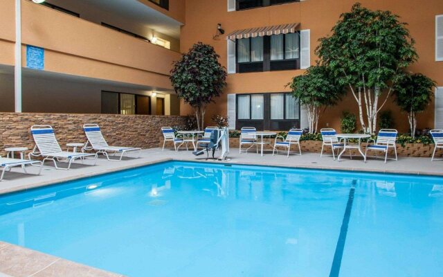 Quality Inn & Suites Ames Conference Center Near ISU Campus