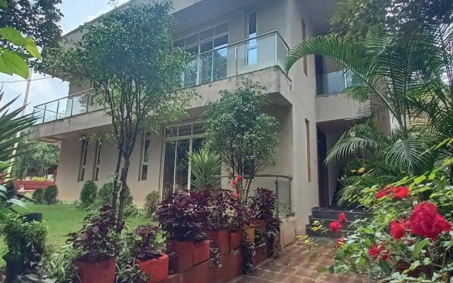 OYO 11483 Hotel Oakwood