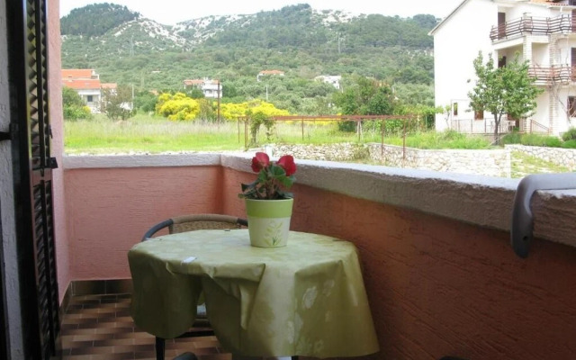 Zdenka - Garden Terrace - A3