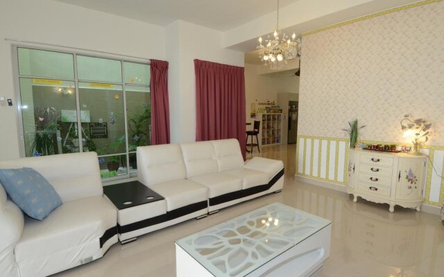Felice Homestay