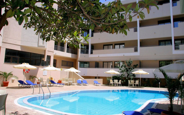 Michel Apartments