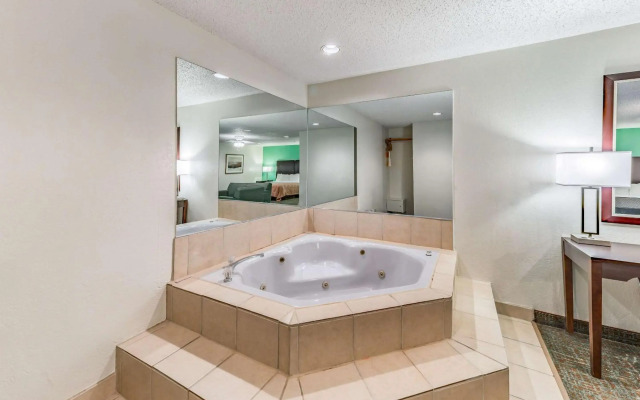 Quality Inn Allen - Plano East