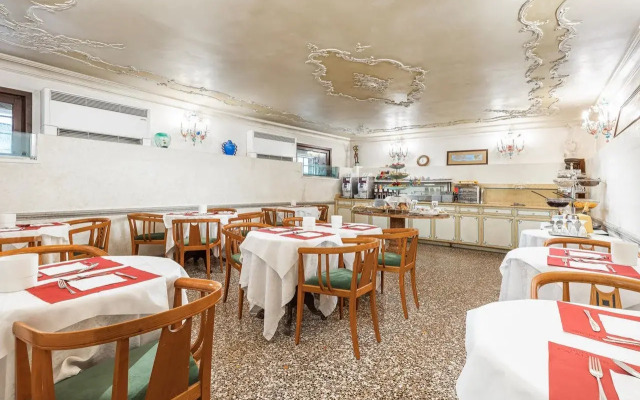 Отель San Moisè