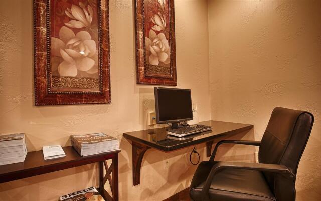 Quality Inn Three Rivers