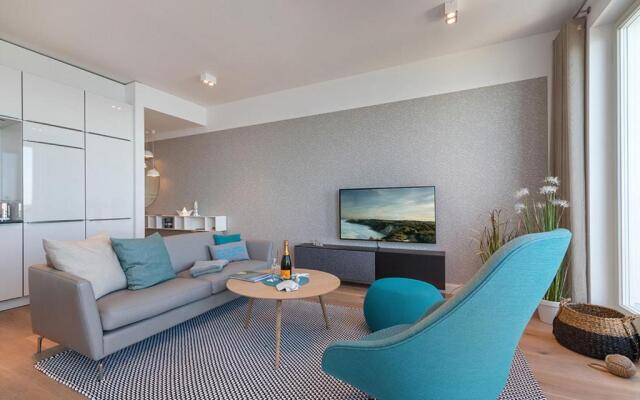 "FIRST" Sellin F645 Meerblick-Suite "View" im fünften OG