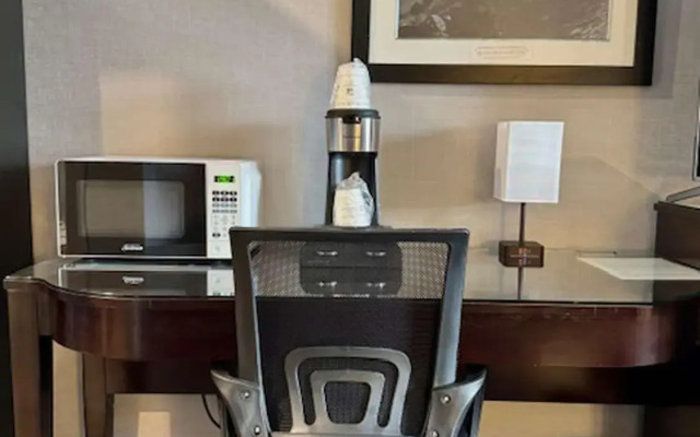 Big Bird Inn Wawa, SureStay Collection by Best Western