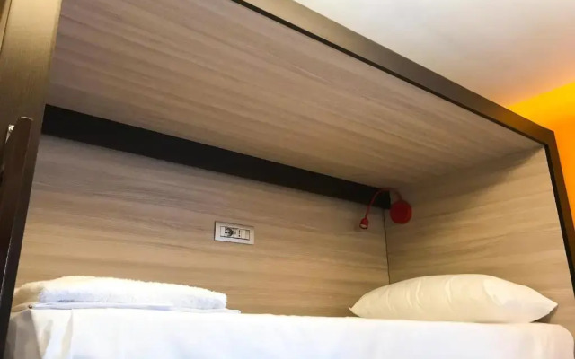 Vulkan Capsule Hostel