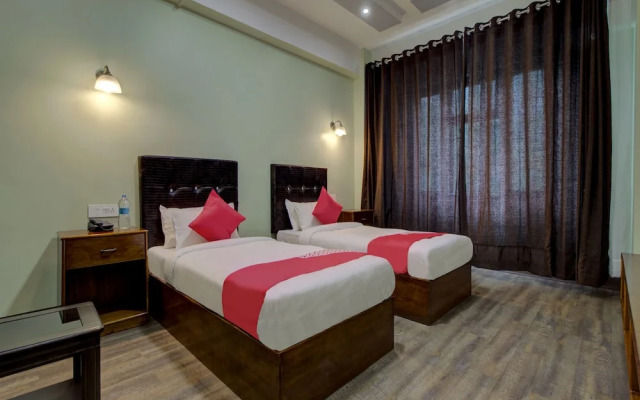 OYO 19563 Infinity Inn