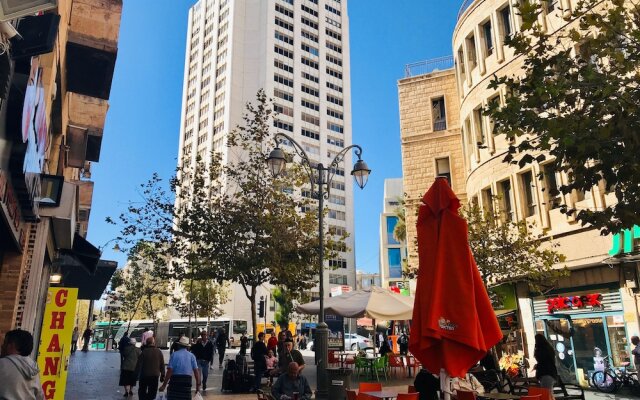 Jerusalem Center Apartments