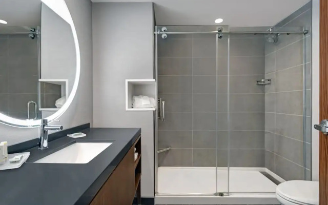 Courtyard by Marriott Hamilton