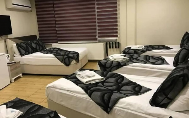 Gorur Hotel