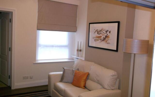 SHQ Apartments