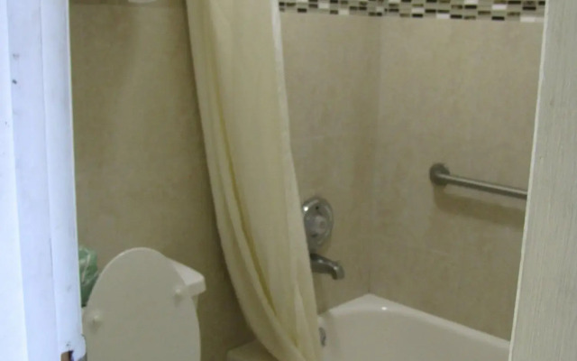 Budget Host Inn