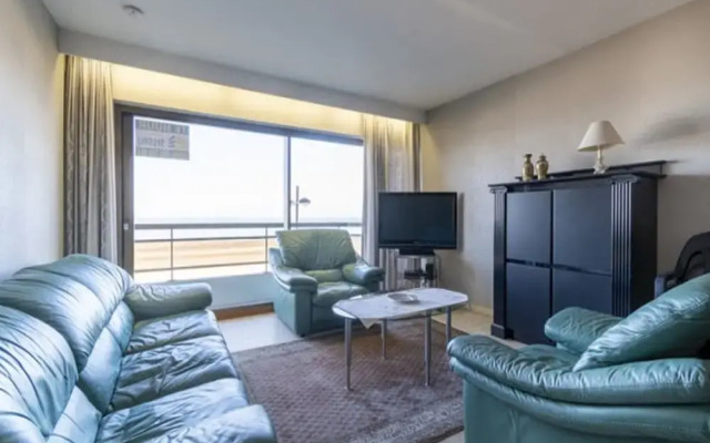 Apartment in Middelkerke With Sea View