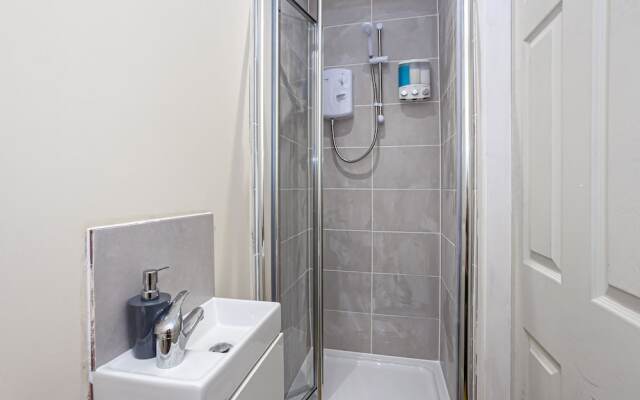 Captivating 5-bed House in Horwich Bolton