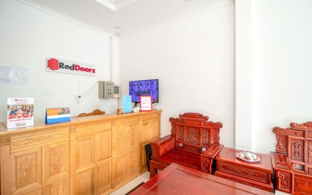 Reddoorz Plus near Phan Xich Long