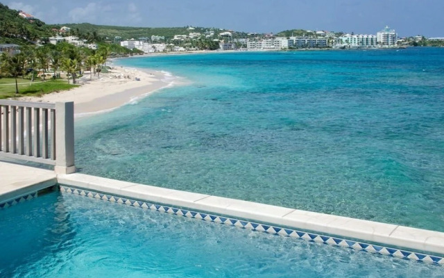 Beach House Younes by Island Properties Online