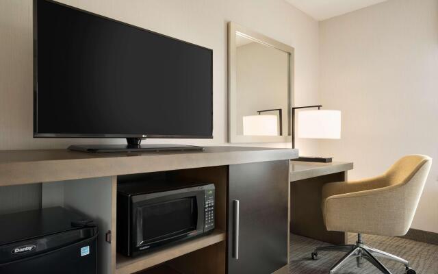 Hampton Inn & Suites Newport/Middletown