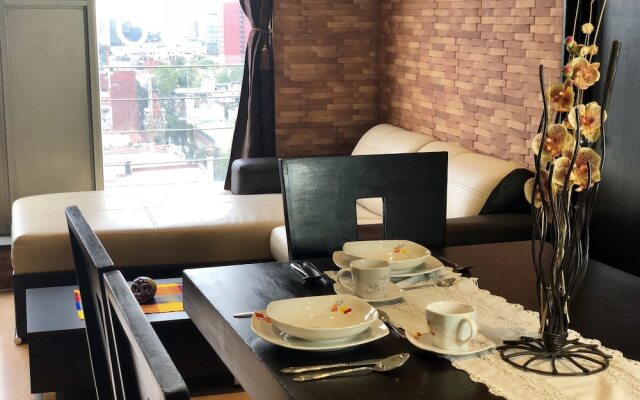 Apartment Downtown with Balcony 12 C