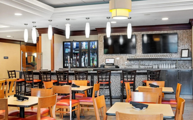 Fairfield Inn and Suites by Marriott Toronto Airport