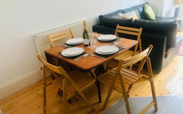 PJ's Central Ventnor Holiday Apartment
