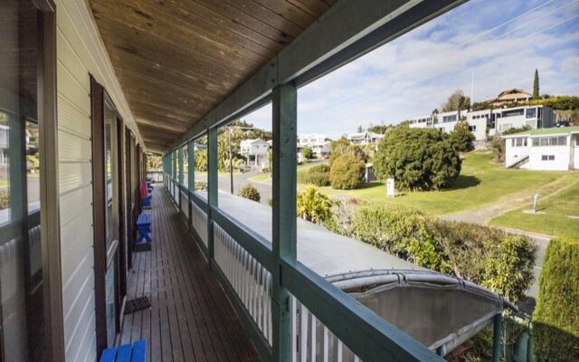 Bay of Islands Lodge - Hostel