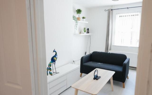 Super Modern 2BD City Center Apartment Belfast