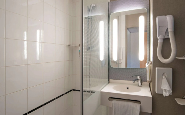 Ibis Orleans Nord Saran