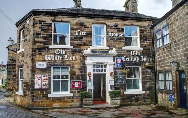 The Old White Lion Hotel