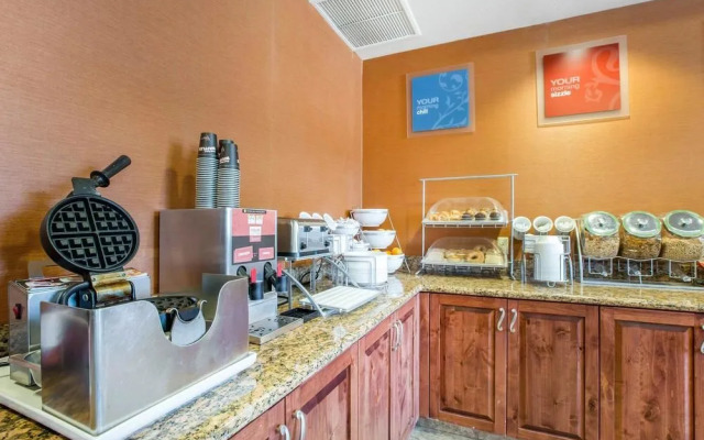 Comfort Inn & Suites