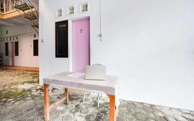 OYO Life 91626 Rr Kost Putri Syariah