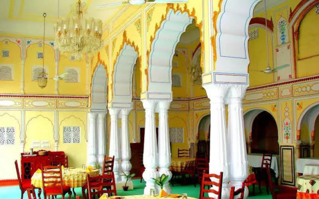 Karnot Mahal
