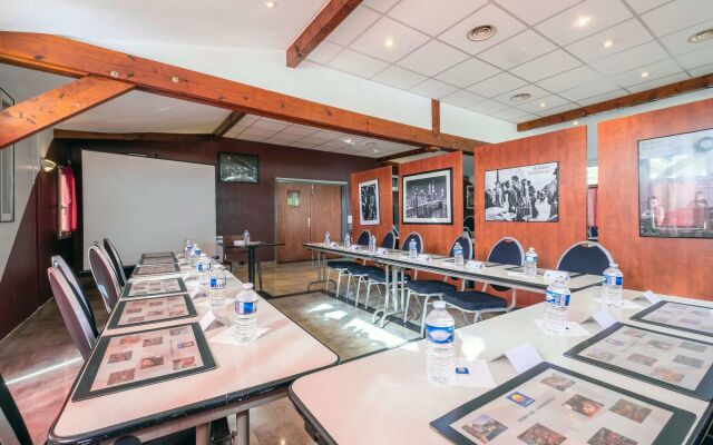 Sky Hotel Goussainville Charles de Gaulle - ex Comfort Hotel