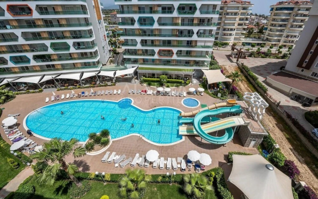 5 Star Luxury Emerald Complex