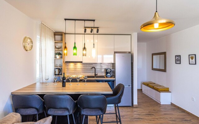 Nice Apartment in Seget Donji With Wifi and 1 Bedrooms