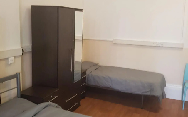 Halpin House - Hostel