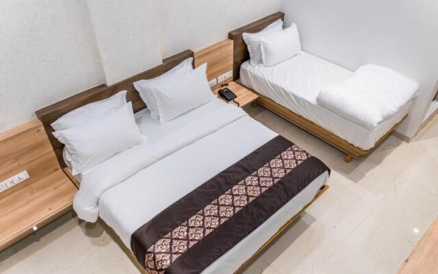 Meridian hotel Banquets and Rooms