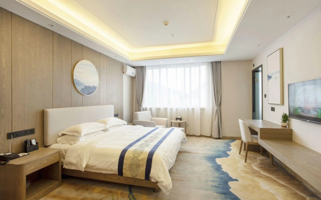 Vienna Classic Hotel (South Gate of Mount Huang Scenic Area)
