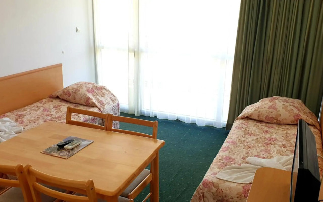 Sunny Day Club Hotel