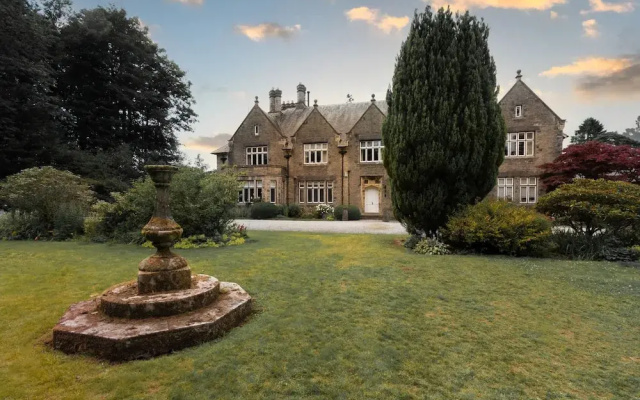 Richmond Place - Apartment in Private Mansion