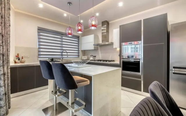 Luxury 3 BR Apt in Gzira Near Sliema - Stjulians