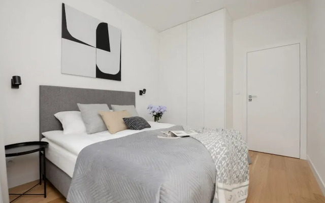 Elegant City Center by Renters Prestige