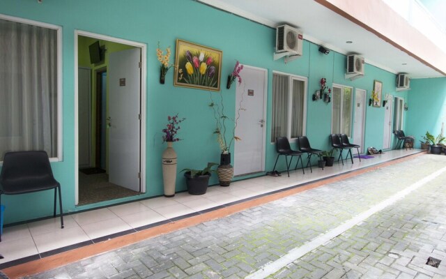 Reddoorz Plus Near Plaza Ambarukmo