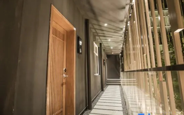 West Lake Yingxiu·Man Ting Fang Homestay