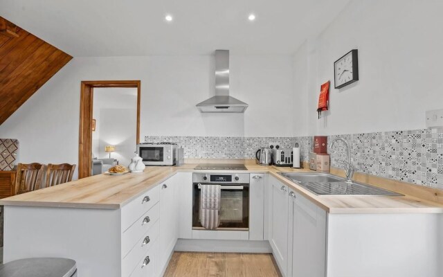 Lovely 2-bed House in Canterbury