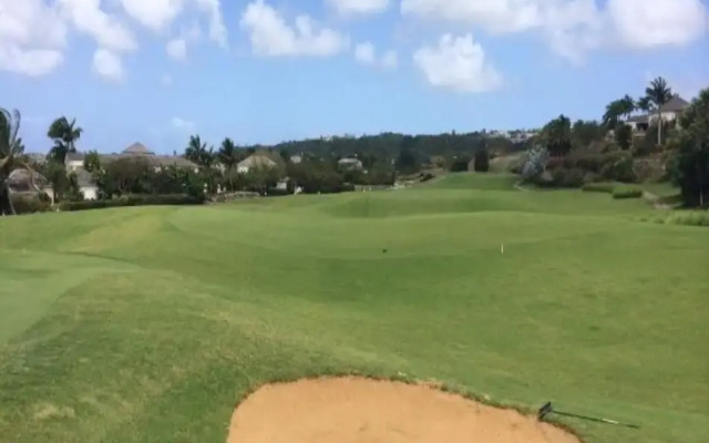 Paradise BDS - 3 B R Golf Villa at Rwml
