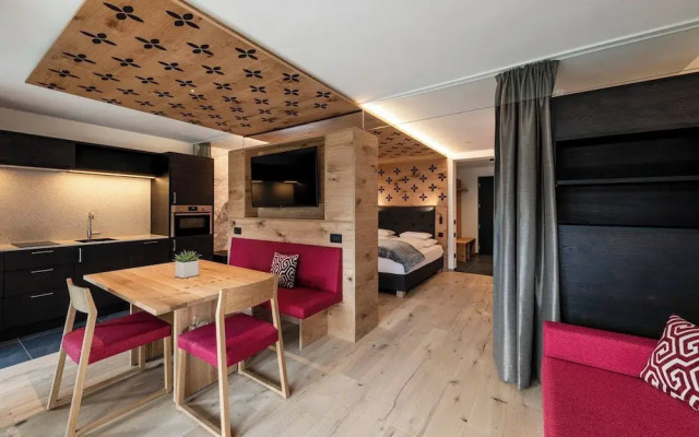 Aois 4 Elements suits